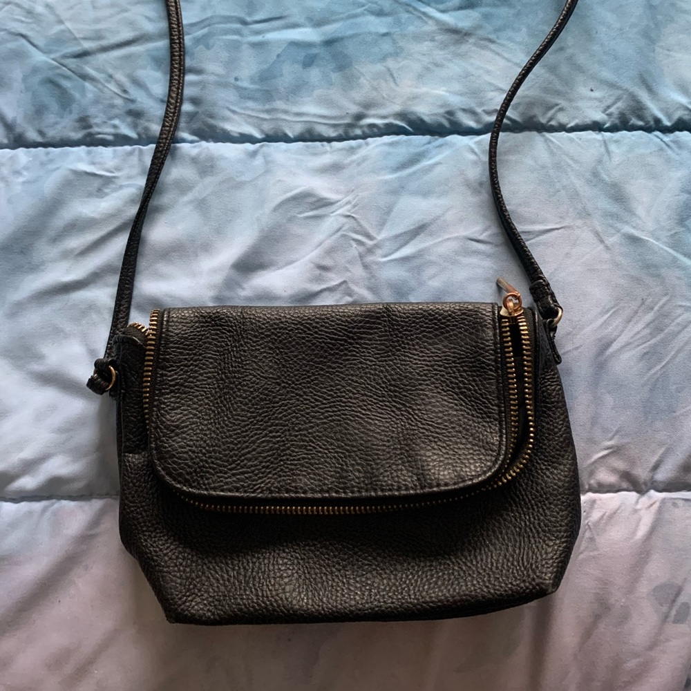 Black crossbody